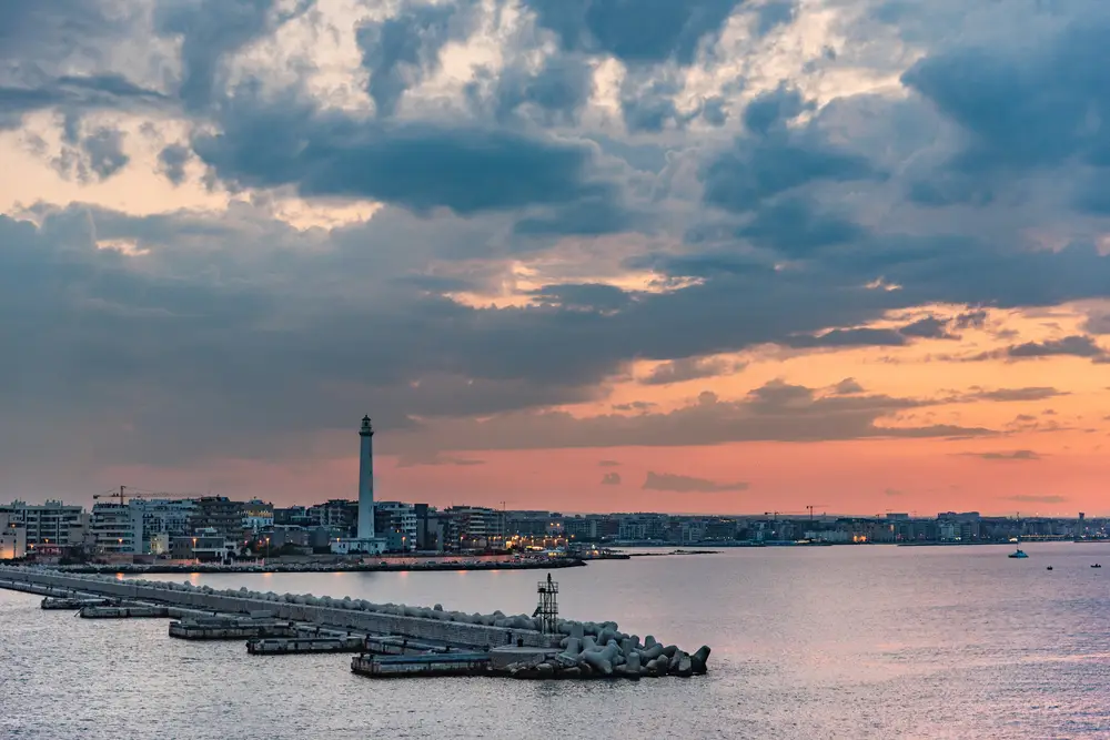 faro di san cataldo bari