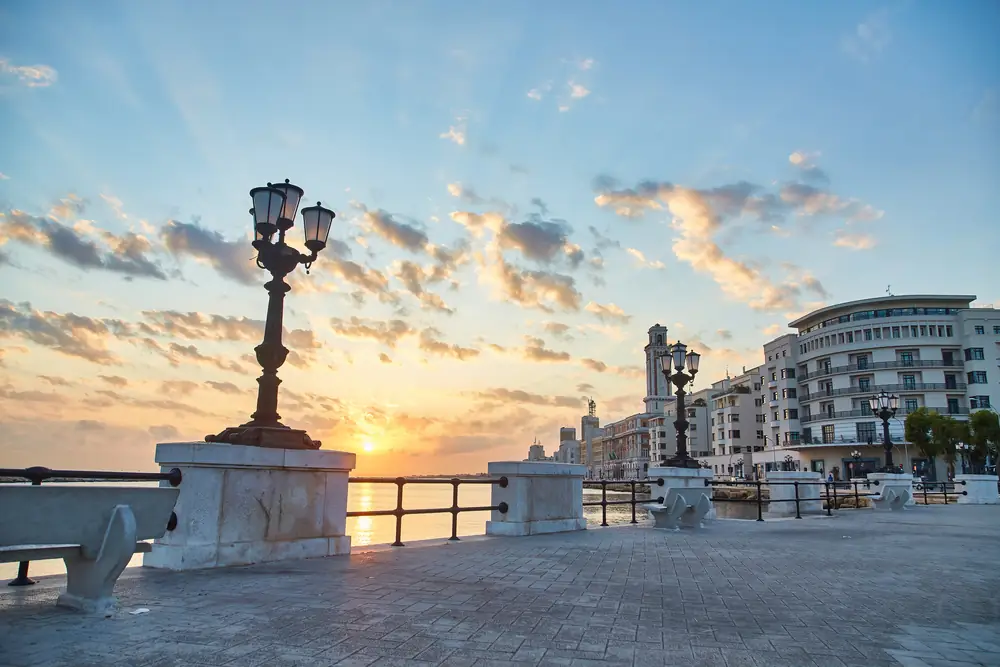 lungomare di bari tramonto