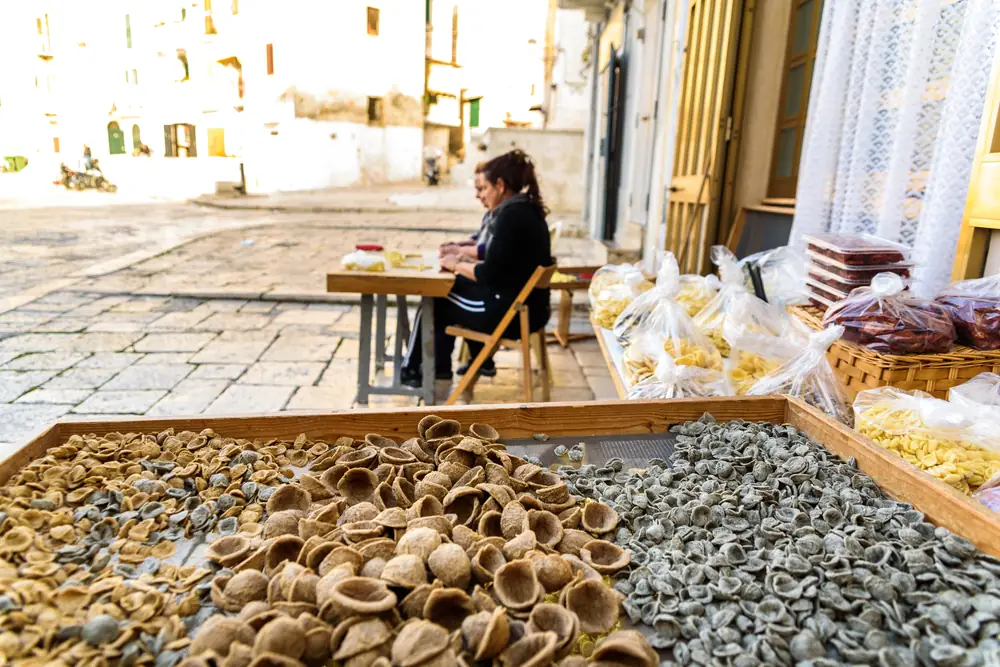 strada delle orecchiette bari vecchia 2